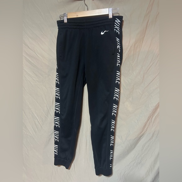 Nike joggers - Picture 1 of 3